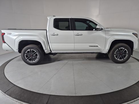 New 2026 Toyota Tacoma 4x4 Double Cab image 5