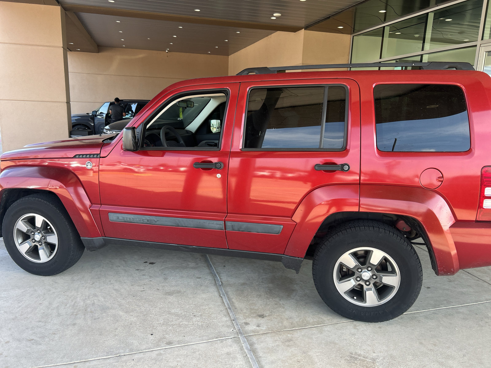 Used 2008 Jeep Liberty Sport w/ Popular Equipment Group RWD image 3