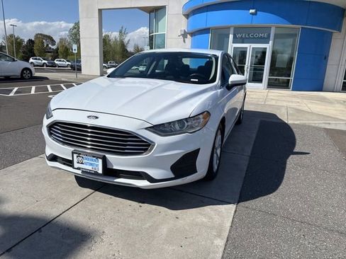 Used 2020 Ford Fusion SE FWD image 13