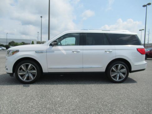 Used 2019 Lincoln Navigator Reserve AWD/4WD image 4