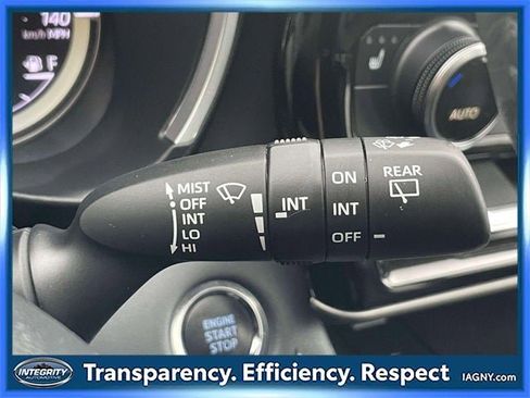 Certified 2022 Toyota Highlander XLE image 25