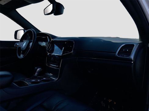 Used 2019 Jeep Grand Cherokee Limited image 31