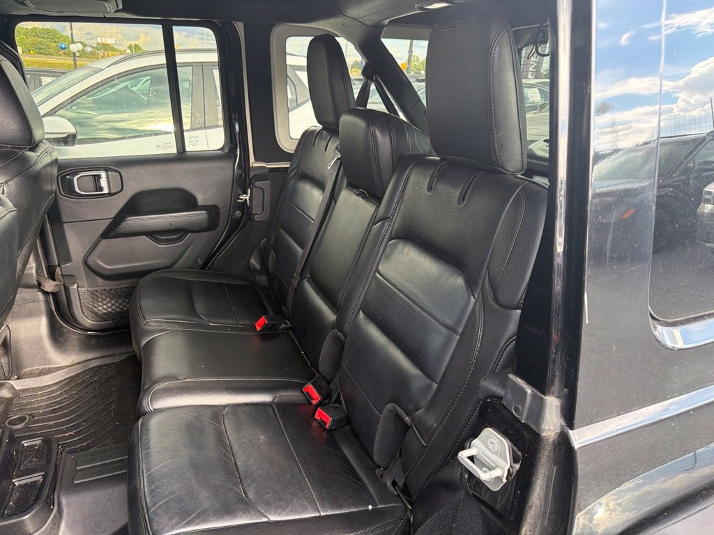 Used 2020 Jeep Wrangler Unlimited Sahara AWD/4WD image 8