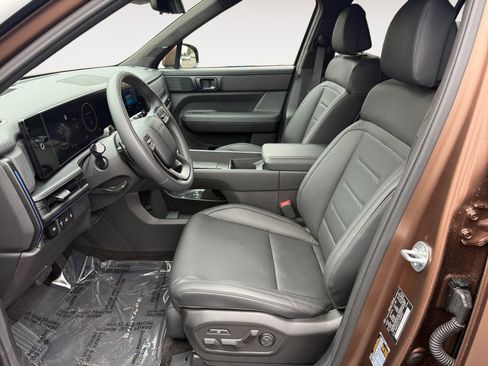 Certified 2025 Hyundai Santa Fe Calligraphy image 10