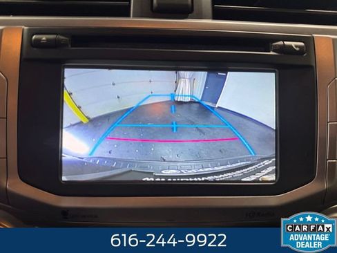 Used 2015 Toyota 4Runner SR5 AWD/4WD image 15