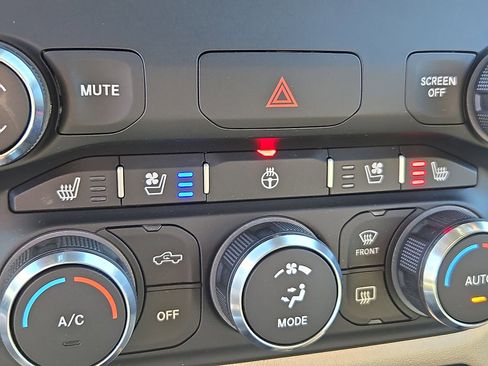 Used 2021 RAM 1500 Laramie image 19