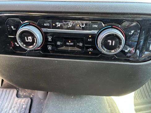 Used 2023 Chevrolet Silverado 1500 LT image 10