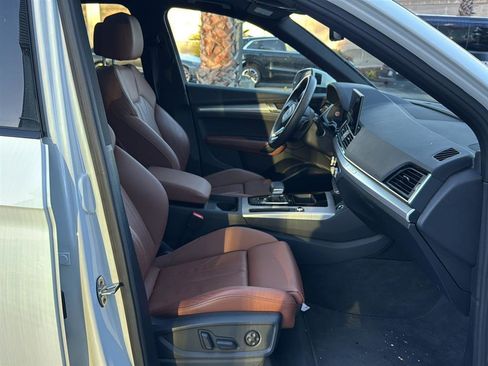 Used 2025 Audi Q5 2.0T Premium image 14