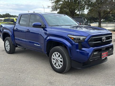 Certified 2025 Toyota Tacoma SR5 image 10