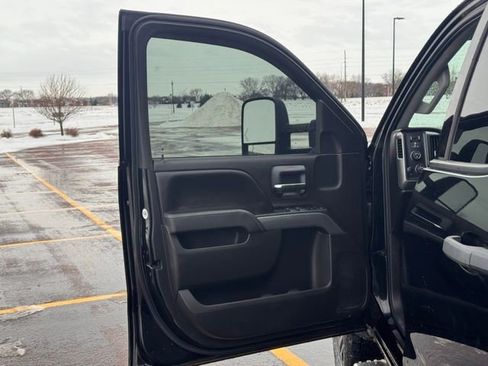 Used 2015 Chevrolet Silverado 2500 LT w/ LT Convenience Package image 6