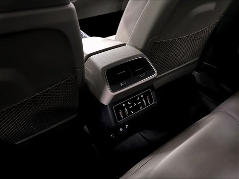 Certified 2024 Audi Q8 e-tron Premium Plus AWD/4WD image 34