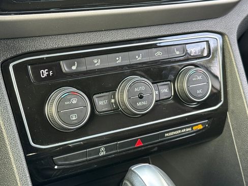 Used 2023 Volkswagen Atlas SEL Premium image 22