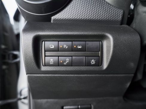 Used 2021 Nissan Kicks S image 27