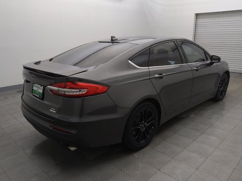 Used 2020 Ford Fusion SE w/ Equipment Group 151A FWD image 9
