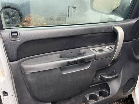 Used 2010 Chevrolet Silverado 1500 LT image 10