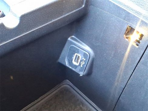 Used 2024 Jeep Gladiator Sport image 25