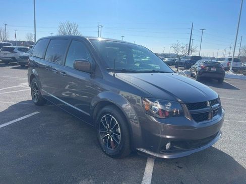 Used 2019 Dodge Grand Caravan GT image 2