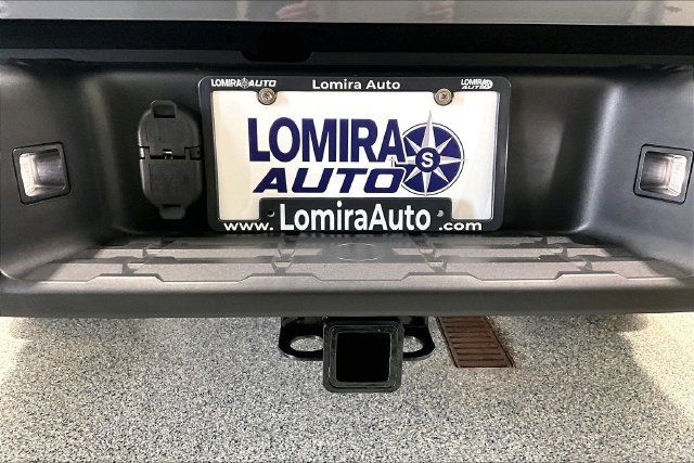 Used 2023 Nissan Frontier PRO-4X AWD/4WD image 46
