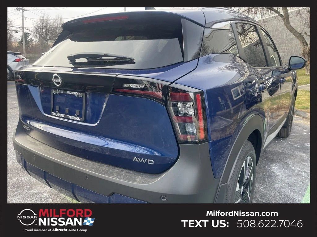 Used 2026 Nissan Kicks SV w/ SV Premium Package AWD/4WD image 5