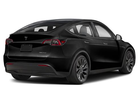Used 2022 Tesla Model Y Performance image 2