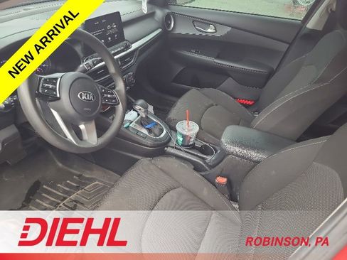 Used 2019 Kia Forte LXS FWD image 7