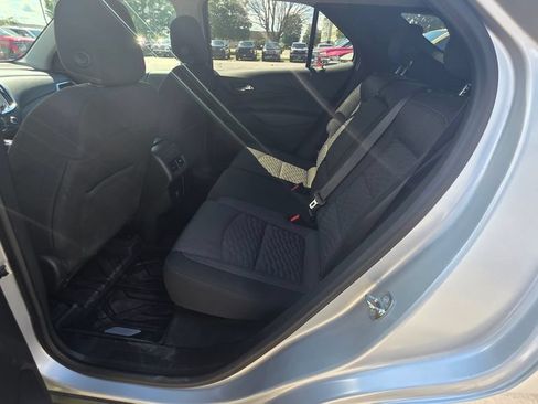 Used 2018 Chevrolet Equinox LT FWD image 6