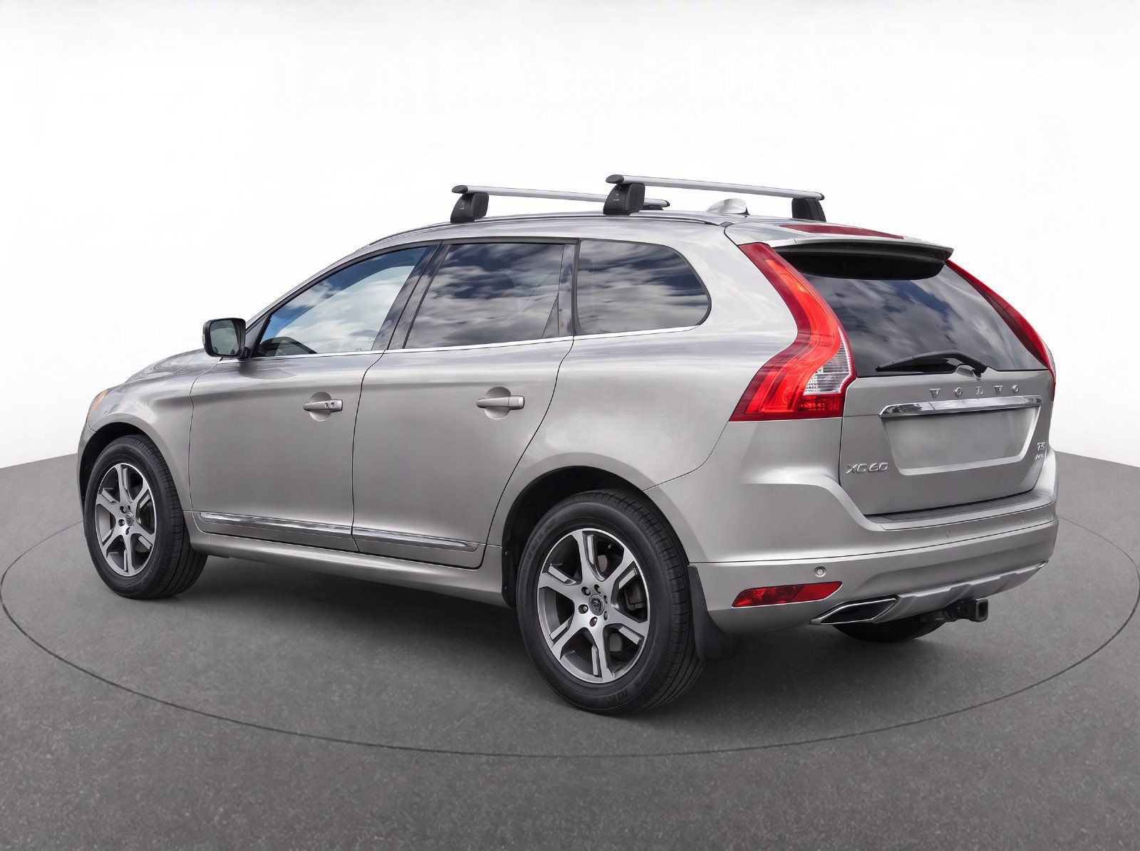 Used 2015 Volvo XC60 T6 AWD/4WD image 4