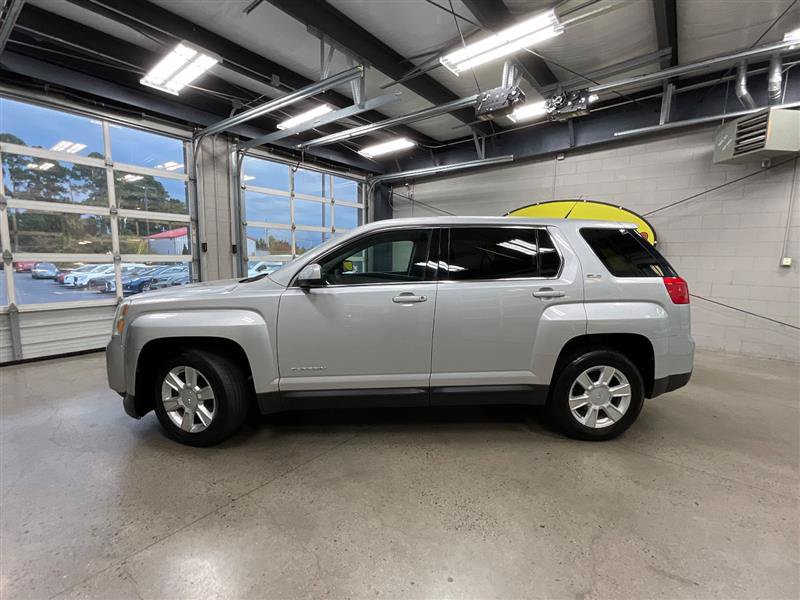 Used 2011 GMC Terrain SLE FWD image 2