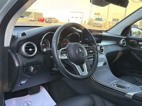 Used 2020 Mercedes-Benz GLC 300 4MATIC image 10