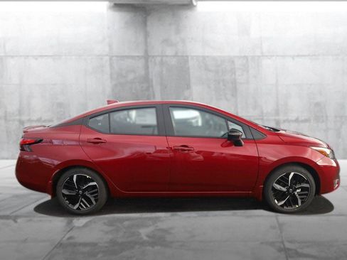 New 2025 Nissan Versa SR w/ Trunk Package image 5