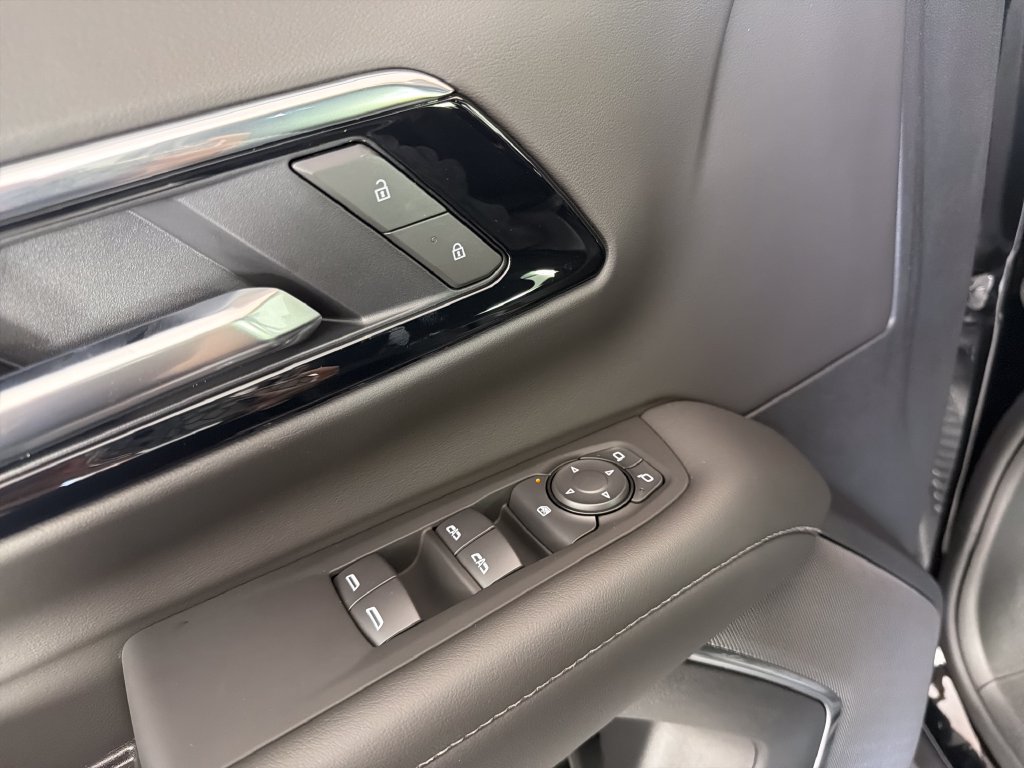 Used 2026 Chevrolet Tahoe LS AWD/4WD image 18
