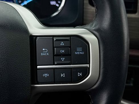 Used 2024 Ford Expedition Limited image 25