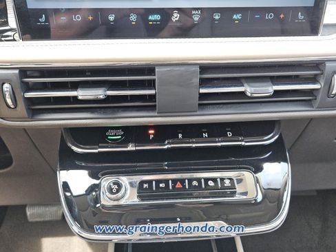 Used 2023 Lincoln Corsair FWD w/ Equipment Group 101A image 17