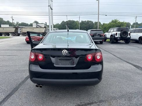 Used 2010 Volkswagen Jetta Limited Edition FWD image 17