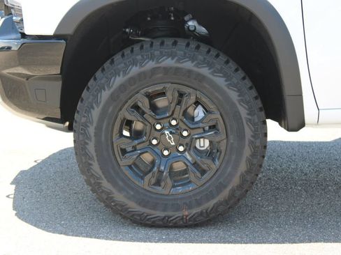New 2026 Chevrolet Silverado 1500 ZR2 AWD/4WD image 21