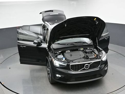 Used 2023 Volvo XC40 B5 Plus w/ Protection Package Premier AWD/4WD image 57