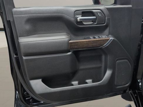Used 2019 GMC Sierra 1500 Elevation w/ Elevation Convenience Package AWD/4WD image 7