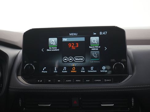 Used 2023 Nissan Rogue Platinum AWD/4WD image 16