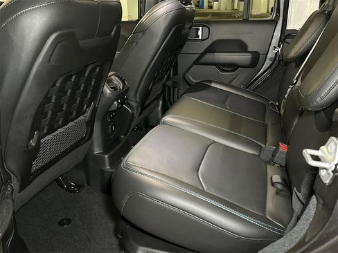 Used 2022 Jeep Wrangler Unlimited Rubicon 4xe w/ Cold Weather Group image 18