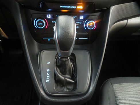 Used 2022 Ford Transit Connect XL FWD image 38