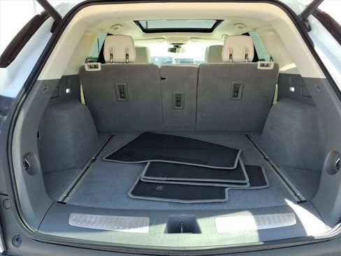 Used 2019 Cadillac XT5 Luxury FWD image 25