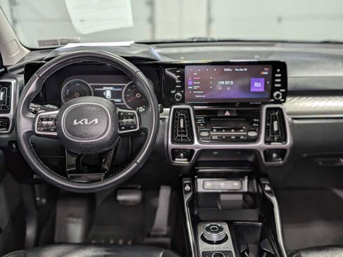 Certified 2022 Kia Sorento S AWD/4WD image 5