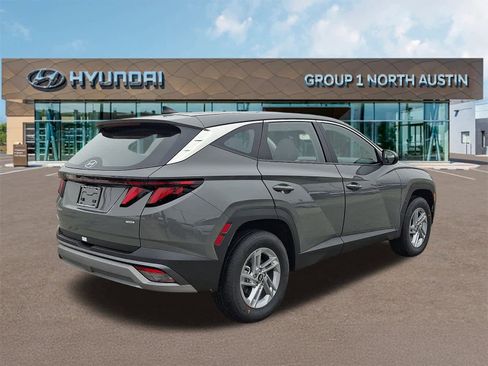 New 2026 Hyundai Tucson SE image 7