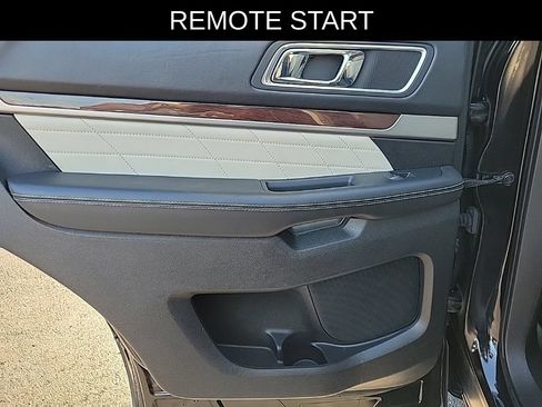 Used 2016 Ford Explorer Platinum AWD/4WD image 14