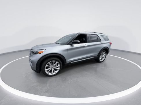 Used 2021 Ford Explorer Platinum w/ Equipment Group 601A AWD/4WD image 4