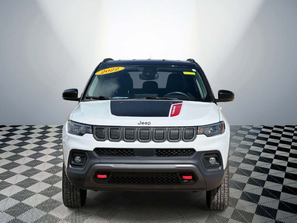 Used 2022 Jeep Compass Trailhawk w/ Trailhawk Convenience Group AWD/4WD image 2