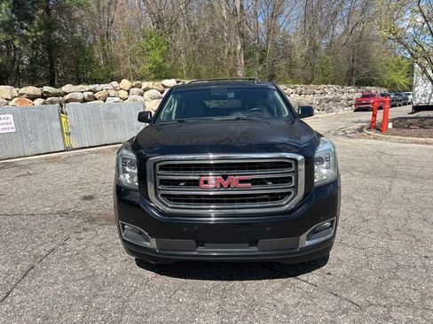 Used 2015 GMC Yukon XL SLT w/ Open Road Package AWD/4WD image 8
