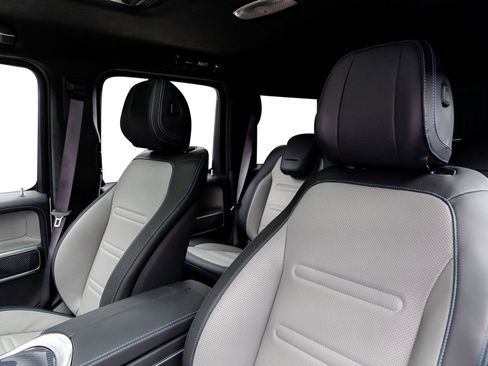 Used 2025 Mercedes-Benz G 580 w/ EQ Technology image 32