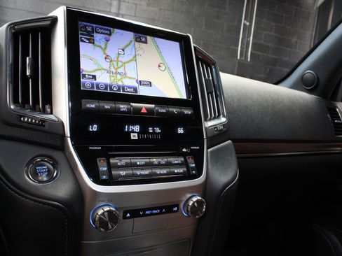 Used 2019 Toyota Land Cruiser w/ Four Season Floor Mat Package image 53