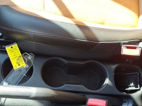 Used 2019 Chevrolet Trax LT w/ LT Convenience Package image 24